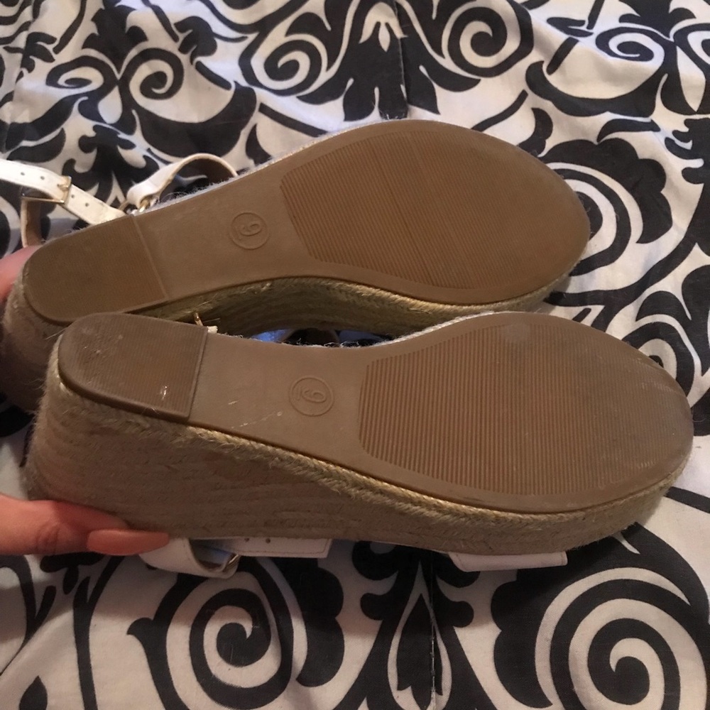 Cream Color Wedges - Picture 3 of 5